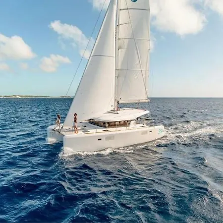 شقة Une Nuit De Reve Sur Un Catamaran Au Centre-ville